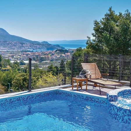Lovely Home In Split With Jacuzzi Экстерьер фото