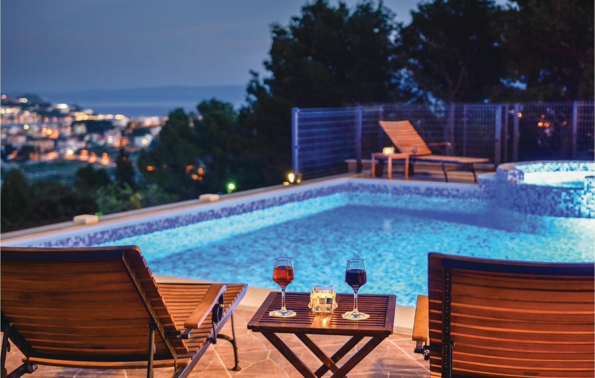 Lovely Home In Split With Jacuzzi Экстерьер фото