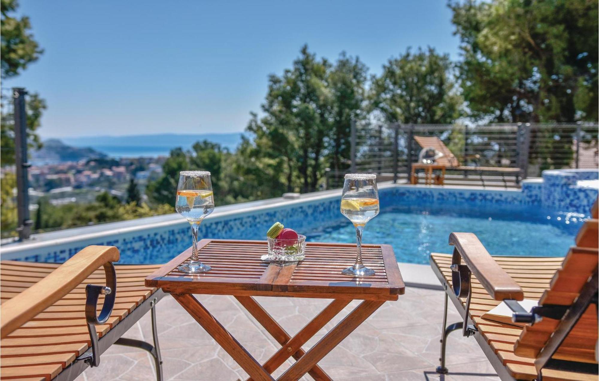 Lovely Home In Split With Jacuzzi Экстерьер фото