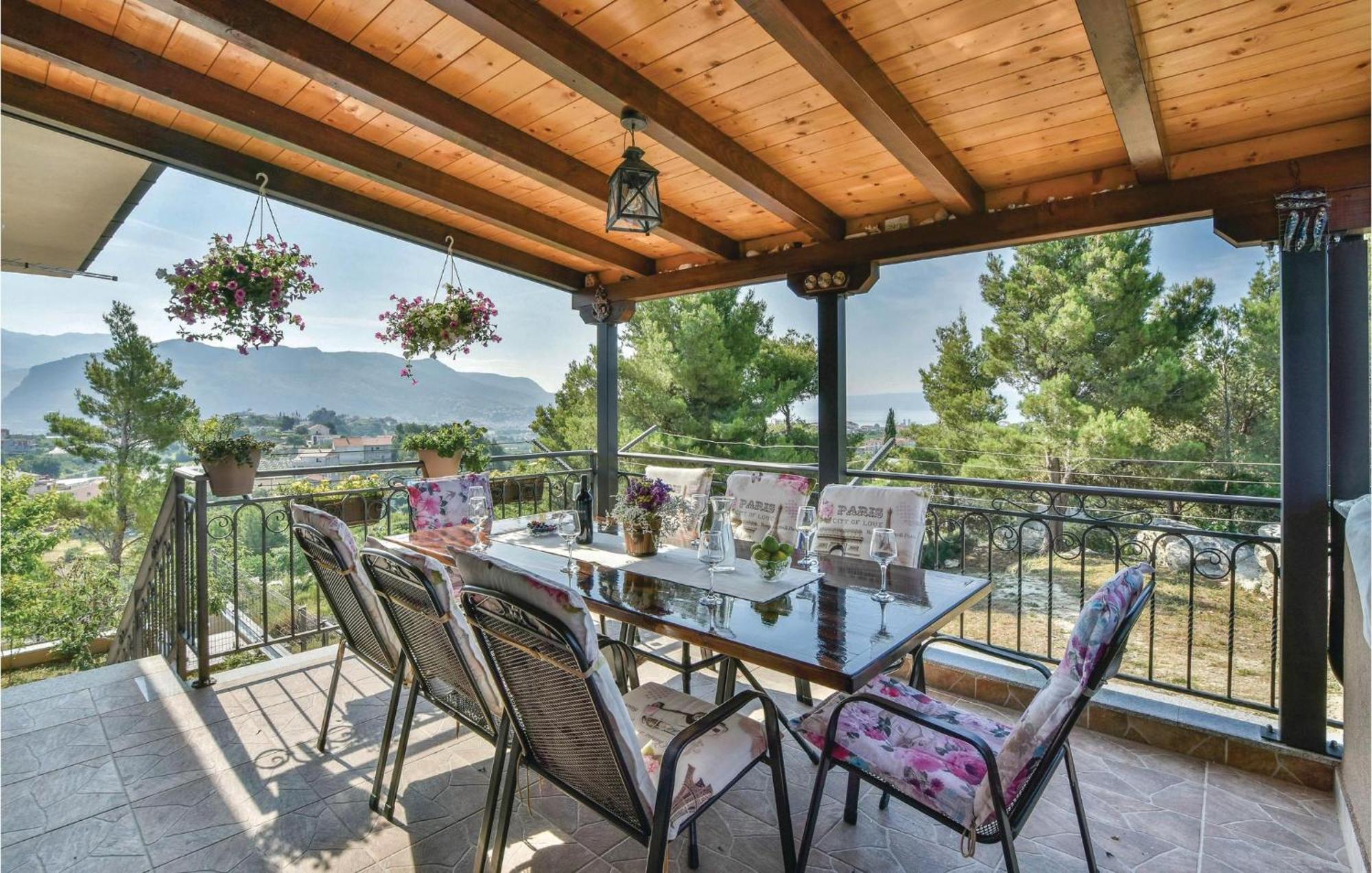 Lovely Home In Split With Jacuzzi Экстерьер фото